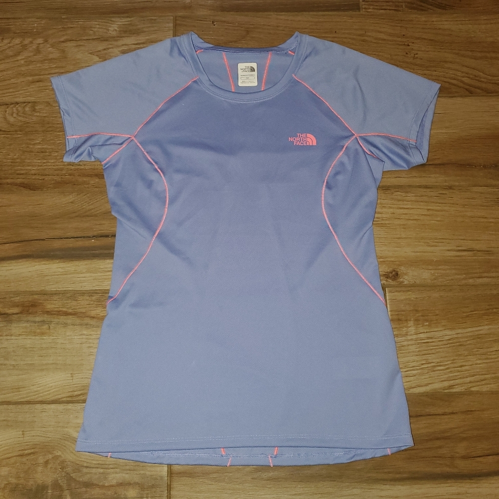 SOLD - The North Face Womens Active Wear Workout Short Sleeve Top Small